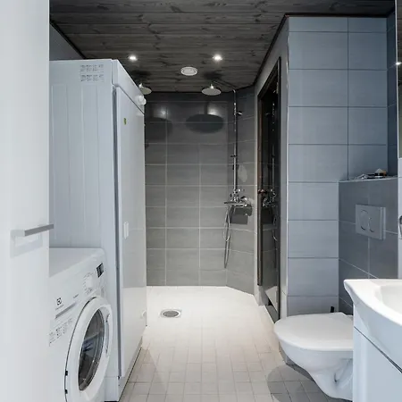 Spacious & Cozy 2br At Riihivuori Peak Apartamento