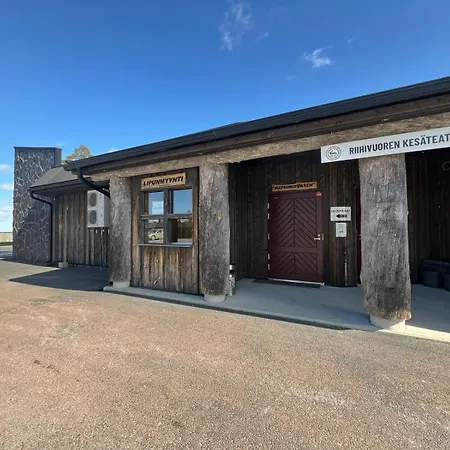 Spacious & Cozy 2br At Riihivuori Peak 아파트